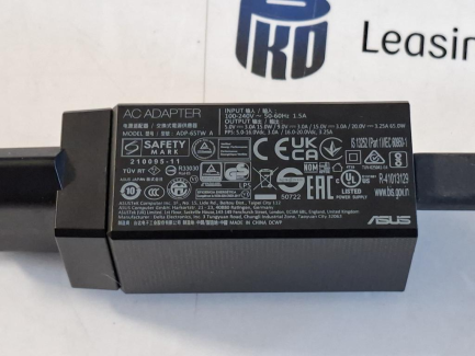 Zdjęcie przedmiotu: NOTEBOOK ASUS ZS16OLED UM5606WA-RK268X R-AI9HX370 32G 2TS R890M 16 120 W11P WHT