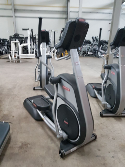 Zdjęcie przedmiotu: STAR TRAC sports equipment set 1x TREADMILL + 3x ORBITREK