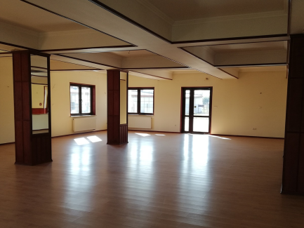 Zdjęcie przedmiotu: Budynek hotelowo-gastronomiczny