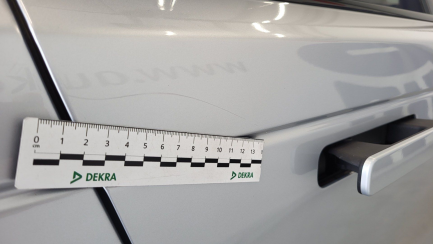 Zdjęcie przedmiotu: Range Rover Velar 2.0 D200 mHEV R-Dynamic S