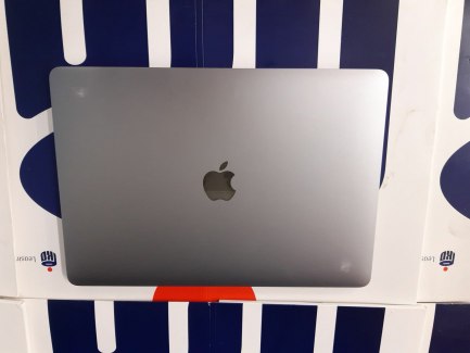 Zdjęcie przedmiotu: Laptop / Notebook Apple MacBook Pro 13" z Touch Bar, 4-rdzeinowy Intel Core i5 1.4 GHz , 8 gen, RAM 8 GB, dysk 512GB SSD kod producenta: MXK52ZE/A z akcesoriami