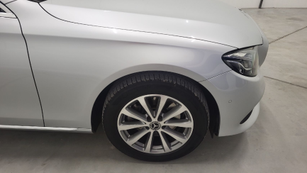 Zdjęcie przedmiotu: Mercedes-benz E 220 d 4-Matic 9G-TRONIC