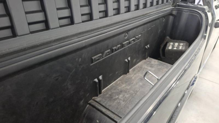Zdjęcie przedmiotu: RAM 1500 5.7 V8 E6 3.5t Crew Limited Chrome AWD