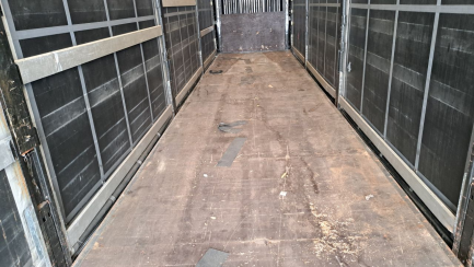 Zdjęcie przedmiotu: KAESSBOHRER MEGA Skrzyniowa