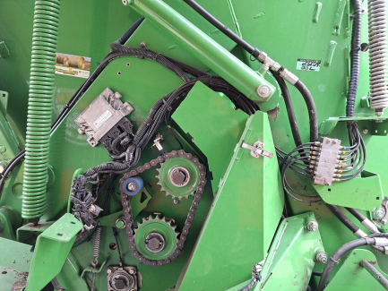 Zdjęcie przedmiotu: Прес-підбирач JOHN DEERE V451HR