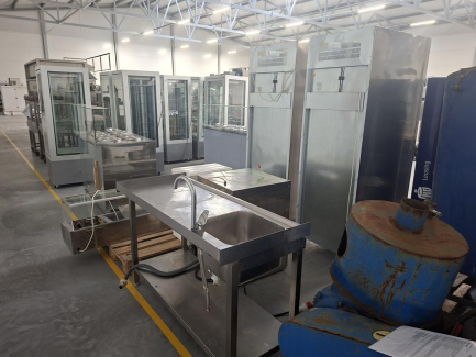 Zdjęcie przedmiotu: A set of catering equipment