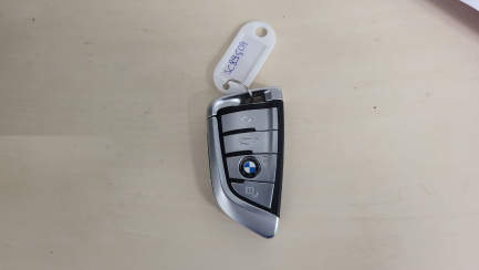 Zdjęcie przedmiotu: BMW 730d xDrive mHEV sport-aut Oświadczenie o utracie DR