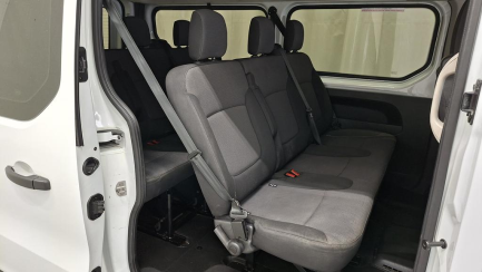 Zdjęcie przedmiotu: RENAULT/CARPOL Trafic Combi 2.0 dCi L2 Equilibre E6d 3.1t