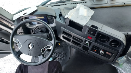Zdjęcie przedmiotu: Renault T E6 18.0t T4x2 High Cab