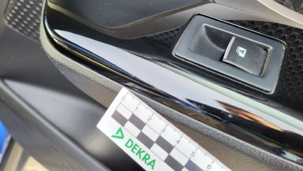 Zdjęcie przedmiotu: Toyota C-HR 1.8 Hybrid Selection