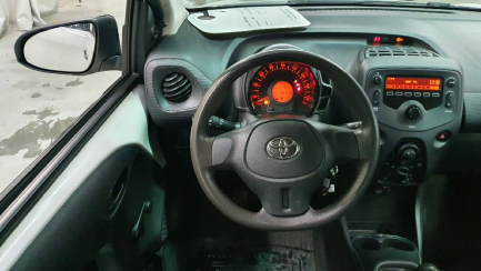 Zdjęcie przedmiotu: Toyota Aygo 1.0 VVT-i X EU6