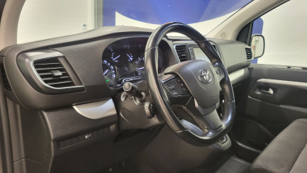 Zdjęcie przedmiotu: Toyota PROACE Verso 2.0 D4-D Medium Business