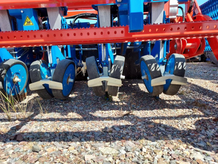 Zdjęcie przedmiotu: Urządzenie do nasadzeń FERRARI TRAPIANTATRICE FX M. S 12SL/2