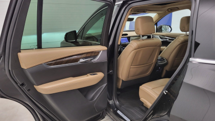 Zdjęcie przedmiotu: Cadillac XT6