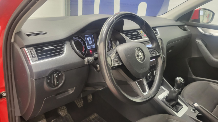 Zdjęcie przedmiotu: Skoda Octavia Kombi 1.6 TDI Ambition