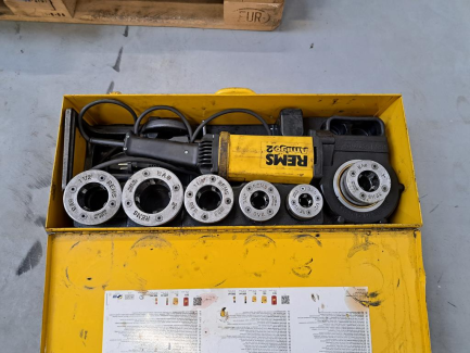 Zdjęcie przedmiotu: Workshop equipment set