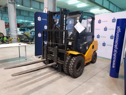 Zdjęcie przedmiotu: HANGCHA CPCD25-XW97F forklift with accessories