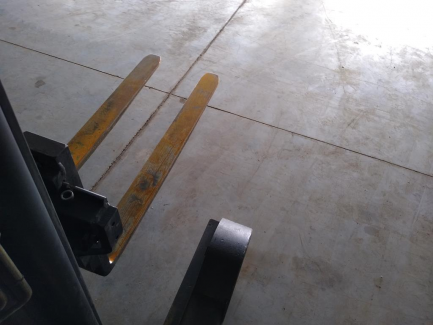 Zdjęcie przedmiotu: W&oacute;zek widłowy wysokiego składowania OM XR 14 ac