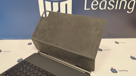 Zdjęcie przedmiotu: Планшет Apple iPad Pro 12.9'' 256GB сріблястого кольору, код виробника: MNXT3FD/A + клавіатура Apple Magic Keyboard для iPad Pro 12.9'' (5-го покоління) чорного кольору, код виробника: MJQK3Z/A