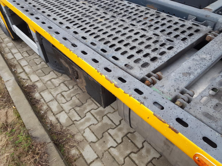 Zdjęcie przedmiotu: PACKAGE AUCTION SCANIA P 380 LB4x2 MLB + Silver Car trailer SRBU 62