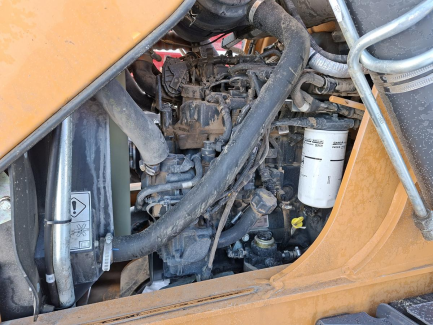 Zdjęcie przedmiotu: Koparko-ładowarka CASE 580SV