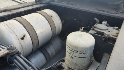 Zdjęcie przedmiotu: Iveco AS440T/P 4x2 Hi-Way