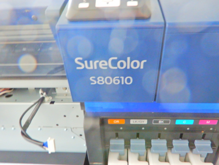 Zdjęcie przedmiotu: Large format printer (eco-solvent plotter) EPSON SC-S80610 K271A