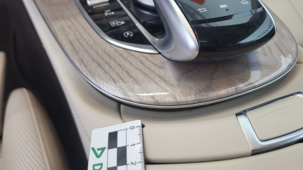 Zdjęcie przedmiotu: Mercedes-benz E 220 d Coupe 4-Matic 9G-TRONIC