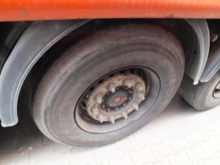 Zdjęcie przedmiotu: KRAKER CF-Z CF200 moving floor semi-trailer