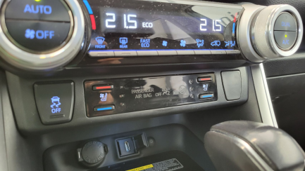 Zdjęcie przedmiotu: Toyota RAV4 2.5 Hybrid Executive 4x4