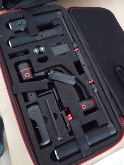 Zdjęcie przedmiotu: Set of photographic equipment (FUJI X-T2 camera + XF 18-55mm lens, FUJI XF 35 F1 4 R lens, stabilizer, SLIDER, head)