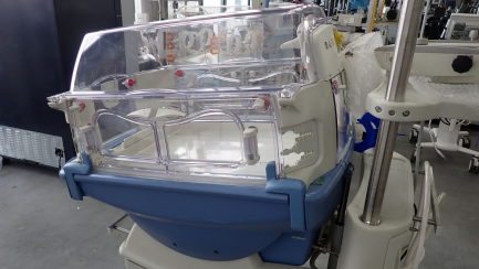 Zdjęcie przedmiotu: Closed incubator for premature babies and sick newborns DRAGER Caleo