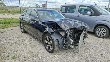 Zdjęcie przedmiotu: Mercedes-benz C 200 Avantgarde