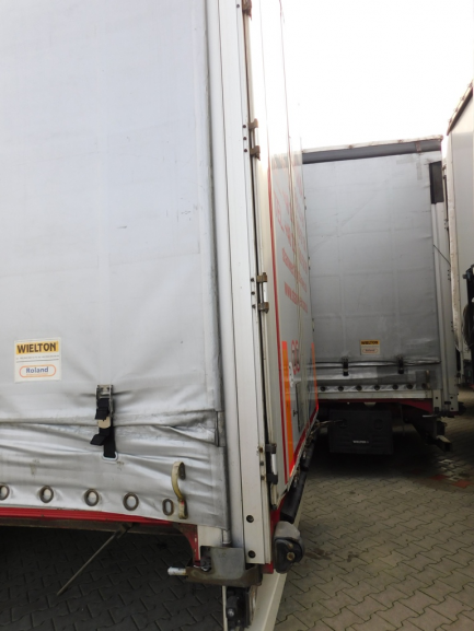 Zdjęcie przedmiotu: AUCTION OF THE DAY WIELTON NS3K Curtain trailer