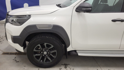Zdjęcie przedmiotu: Toyota Hilux 2.8 D-4D Double Cab Invincible 4x4 aut