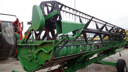 Zdjęcie przedmiotu: JOHN DEERE T660 T600 harvester with HEDER 625R / 625R