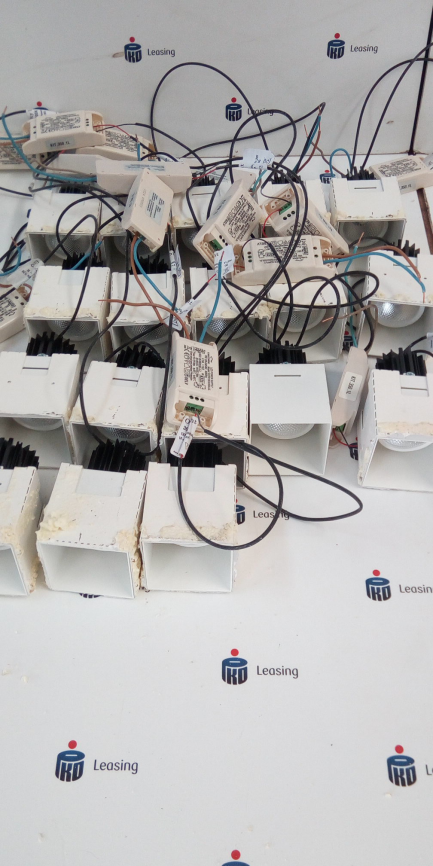 Zdjęcie przedmiotu: Магазин освітлення комплект