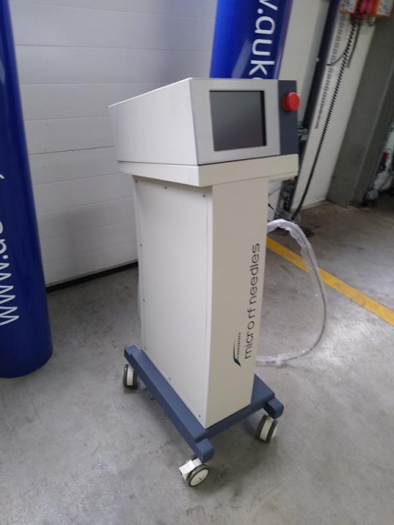 Zdjęcie przedmiotu: Cosmetic equipment set (Microneedle Radiofrequency, Hifu Compact 3D)