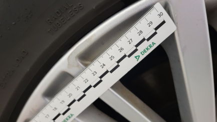 Zdjęcie przedmiotu: LAND ROVER Discovery V 2.0 SD4 HSE Oświadczenie o utracie DR