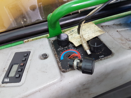 Zdjęcie przedmiotu: Harvester John Deere 770D