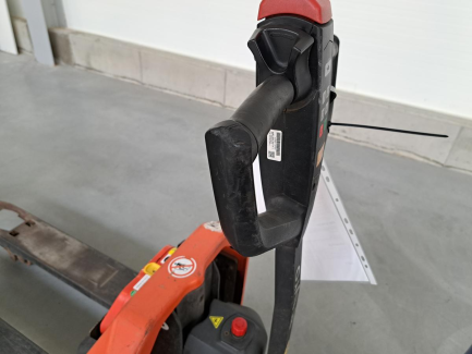 Zdjęcie przedmiotu: Wózek paletowy elektryczny BT Tyro LHE130