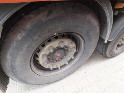 Zdjęcie przedmiotu: KRAKER CF-Z CF200 moving floor semi-trailer