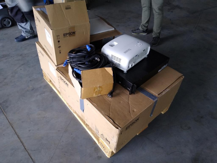 Zdjęcie przedmiotu: Multimedia equipment (projectors, lenses)