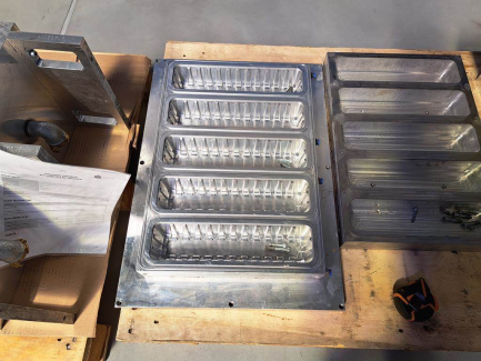 Zdjęcie przedmiotu: Formy do termoformowania tacek ESTRAPLAST