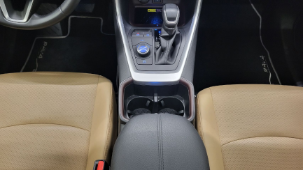 Zdjęcie przedmiotu: Toyota RAV4 2.5 Hybrid Executive 4x4
