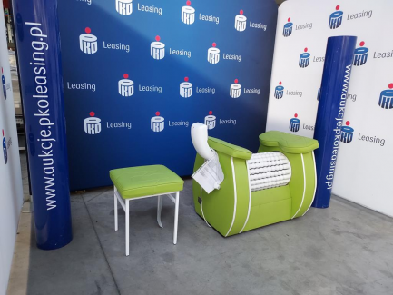 Zdjęcie przedmiotu: A cosmetic device used for massage with rotating roller equipped with an IR lamp supporting the effects of the STUDIO FIGURA Roll Shaper treatment