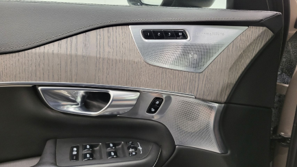 Zdjęcie przedmiotu: Volvo XC90 B5 D AWD Ultimate Dark 7os aut