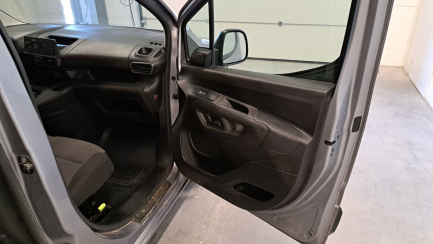 Zdjęcie przedmiotu: Toyota ProAce City 1.5 CRD Long Comfort (1000) S&S E6.2 2.4t