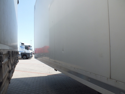 Zdjęcie przedmiotu: KRONE SDR 27 refrigerator semi-trailer