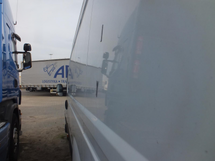 Zdjęcie przedmiotu: Iveco Daily 35C15 V L (19,6m3) Euro 5